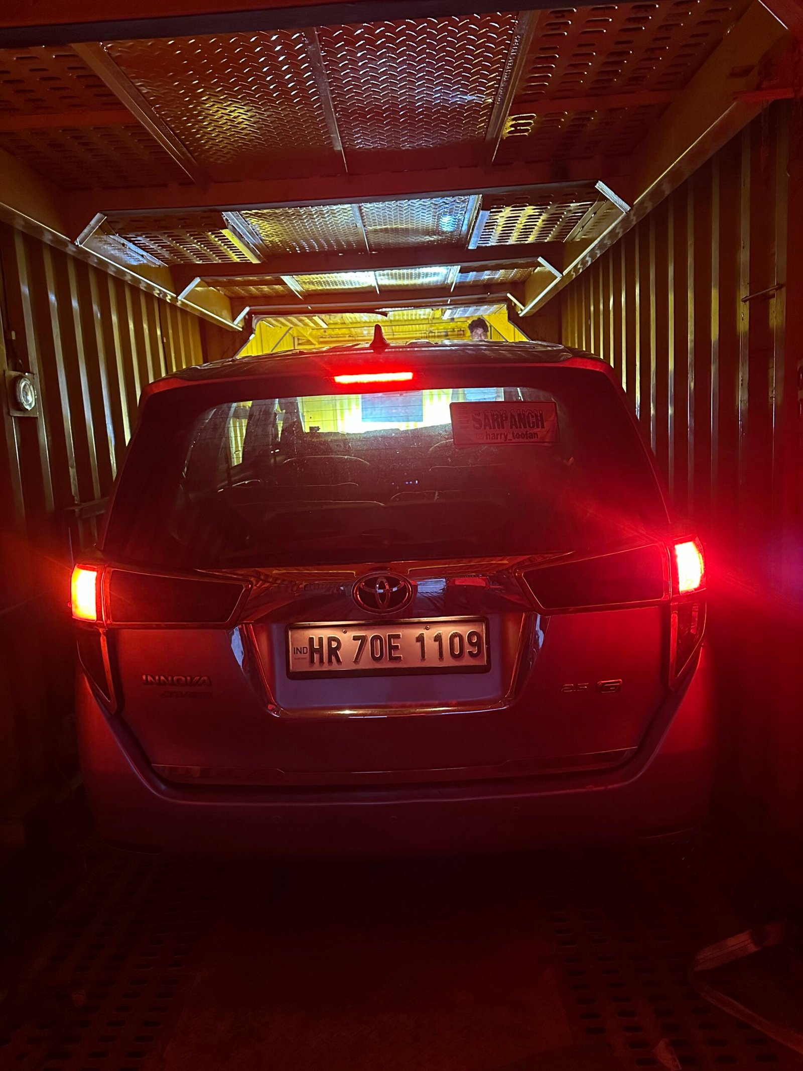 VRL Car Transport